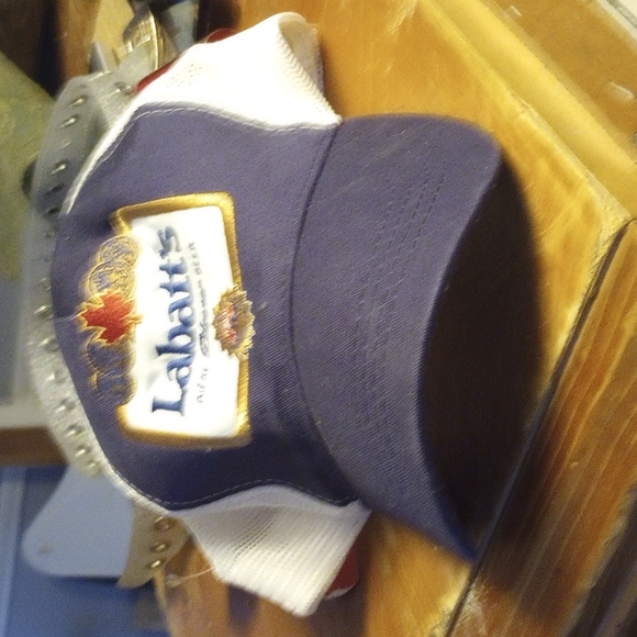 Adjustable hat - Picture 1 of 1